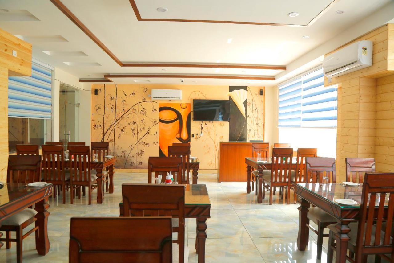 Kamay The Grand Alova Tapovan Exterior photo